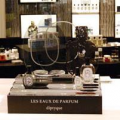 Vitrine Diptyque pour les eaux de parfums