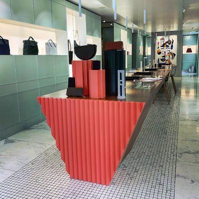 Dcoration d'un magasin de maroquinerie de luxe  Olinda